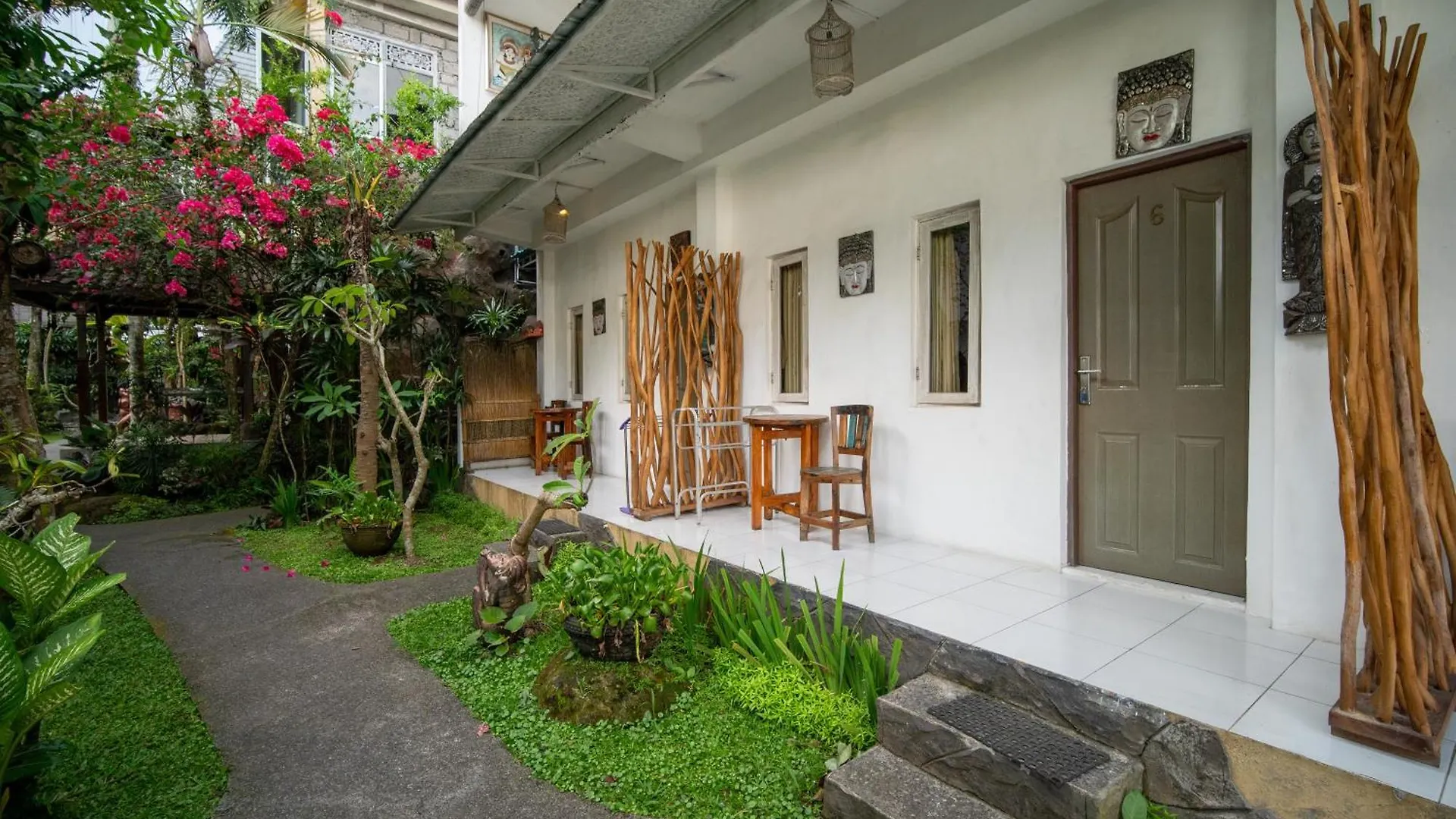 Kubu Sari Ubud Indonesia